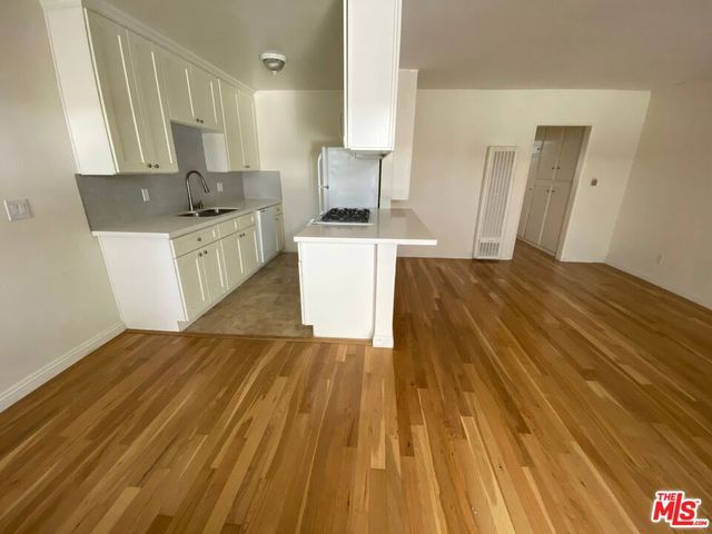 420 Raymond Avenue 6, Santa Monica, CA 90405