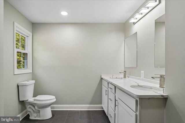 8814 LAFAYETTE DR, Owings, MD 20736