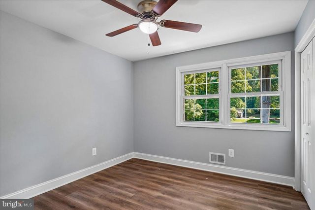 8814 LAFAYETTE DR, Owings, MD 20736