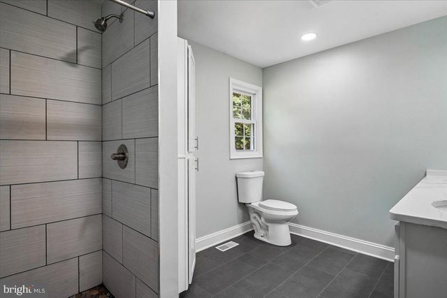8814 LAFAYETTE DR, Owings, MD 20736