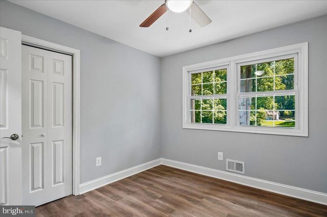 8814 LAFAYETTE DR, Owings, MD 20736