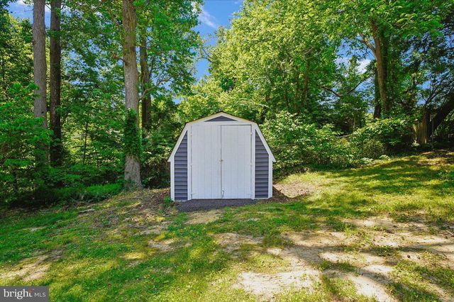 8814 LAFAYETTE DR, Owings, MD 20736
