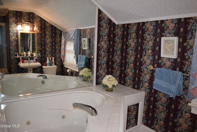 1590 Wendell Avenue, Schenectady, NY 12308