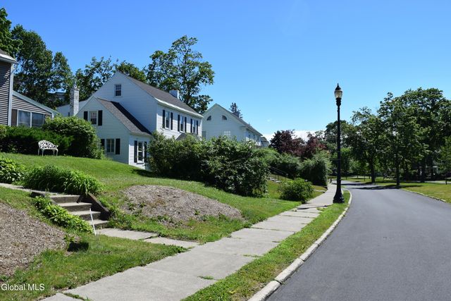 1590 Wendell Avenue, Schenectady, NY 12308
