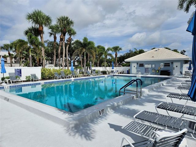 435 CERROMAR LANE 329, Venice, FL 34293