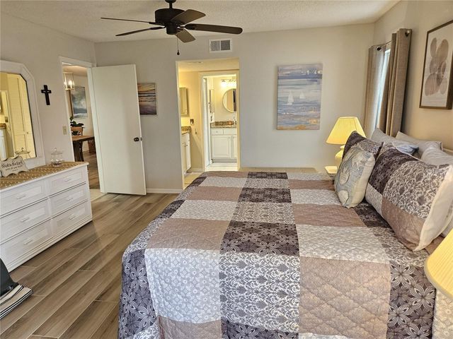 435 CERROMAR LANE 329, Venice, FL 34293