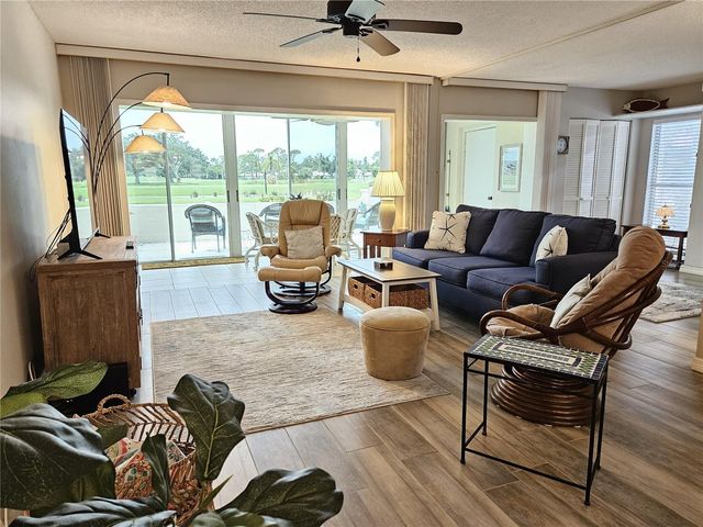 435 CERROMAR LANE 329, Venice, FL 34293