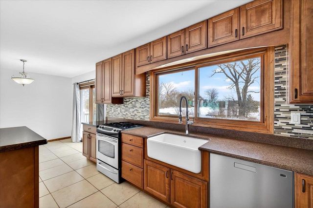 4726 Baxter Road, Cottage Grove, WI 53527