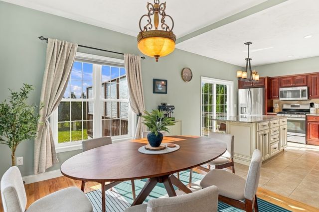 5 Candlelight Lane, Bellingham, MA 02019