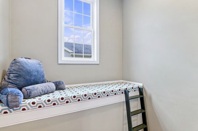5 Candlelight Lane, Bellingham, MA 02019