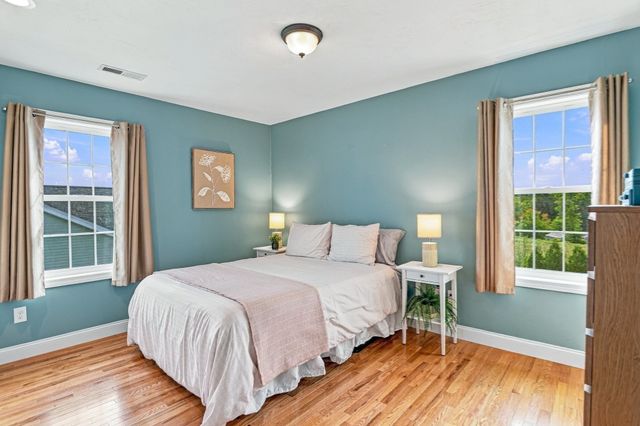 5 Candlelight Lane, Bellingham, MA 02019
