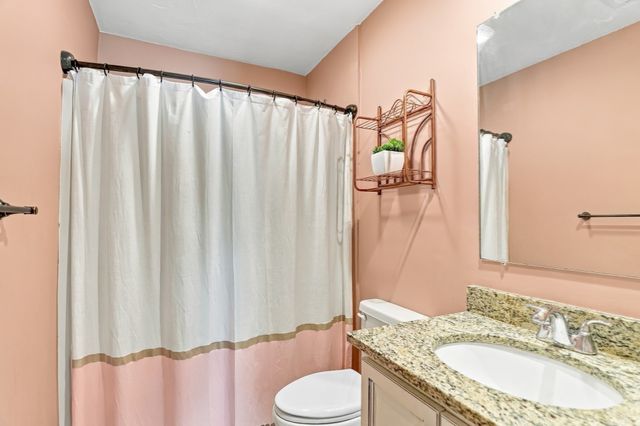 5 Candlelight Lane, Bellingham, MA 02019