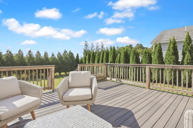 5 Candlelight Lane, Bellingham, MA 02019