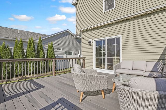 5 Candlelight Lane, Bellingham, MA 02019
