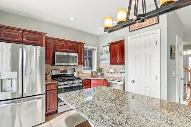 5 Candlelight Lane, Bellingham, MA 02019