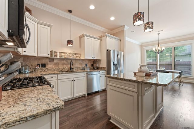 25368 Lake George Dr, Denham Springs, LA 70726