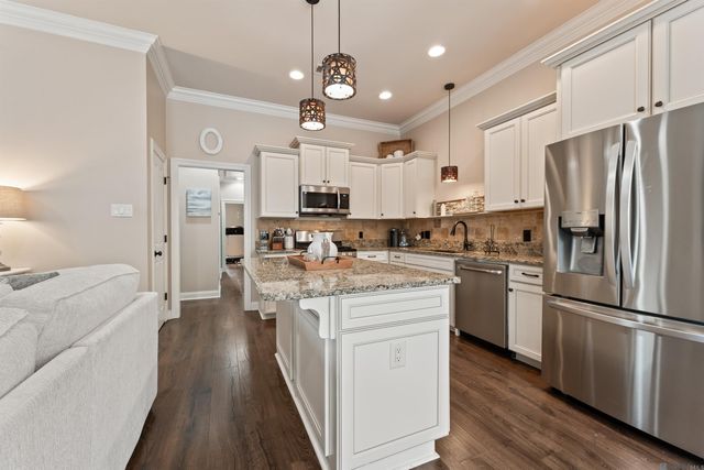 25368 Lake George Dr, Denham Springs, LA 70726