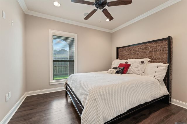 25368 Lake George Dr, Denham Springs, LA 70726