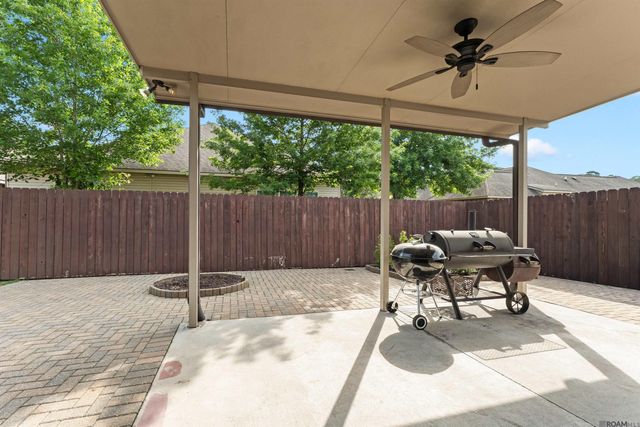25368 Lake George Dr, Denham Springs, LA 70726