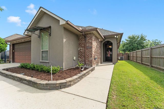 25368 Lake George Dr, Denham Springs, LA 70726