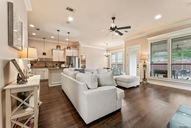 25368 Lake George Dr, Denham Springs, LA 70726