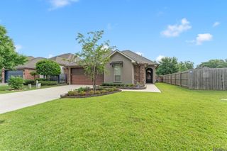 25368 Lake George Dr, Denham Springs, LA 70726
