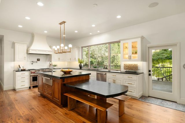 5846 Ridge Park Dr, Loomis, CA 95650
