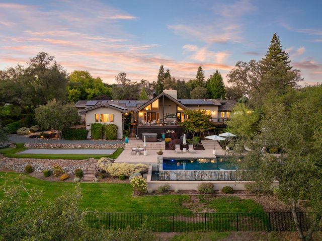 5846 Ridge Park Dr, Loomis, CA 95650