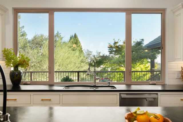 5846 Ridge Park Dr, Loomis, CA 95650