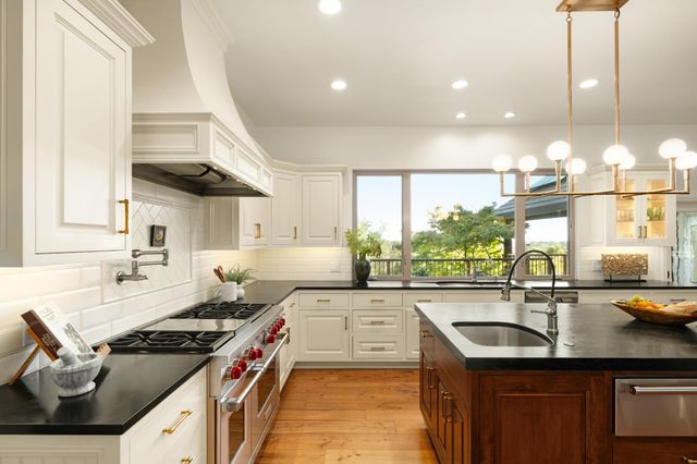 5846 Ridge Park Dr, Loomis, CA 95650