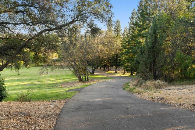 5846 Ridge Park Dr, Loomis, CA 95650