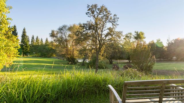 5846 Ridge Park Dr, Loomis, CA 95650