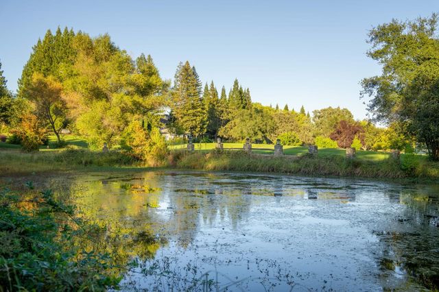 5846 Ridge Park Dr, Loomis, CA 95650