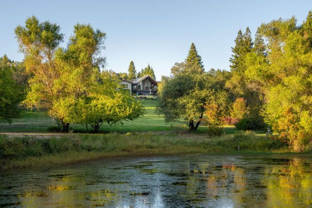 5846 Ridge Park Dr, Loomis, CA 95650