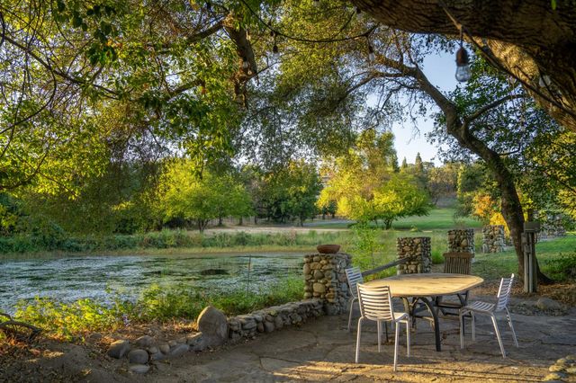 5846 Ridge Park Dr, Loomis, CA 95650