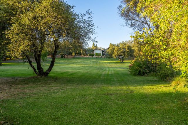 5846 Ridge Park Dr, Loomis, CA 95650