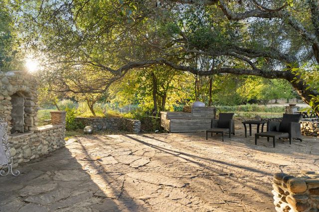 5846 Ridge Park Dr, Loomis, CA 95650