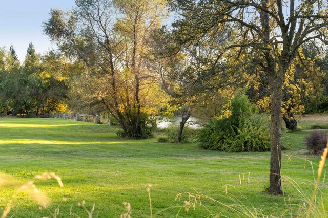 5846 Ridge Park Dr, Loomis, CA 95650