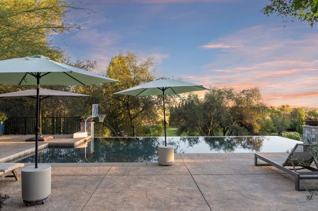 5846 Ridge Park Dr, Loomis, CA 95650