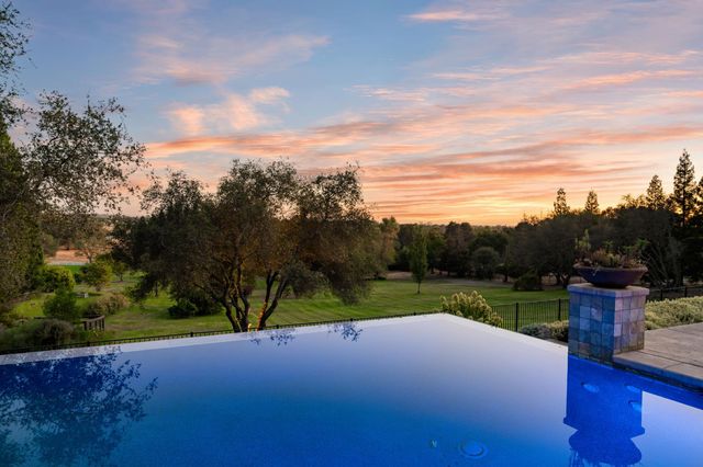 5846 Ridge Park Dr, Loomis, CA 95650