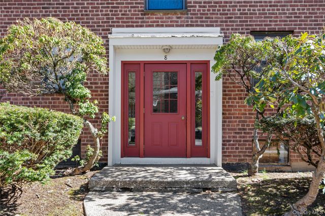 8 Lawrence Drive C, White Plains, NY 10603