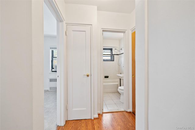 8 Lawrence Drive C, White Plains, NY 10603