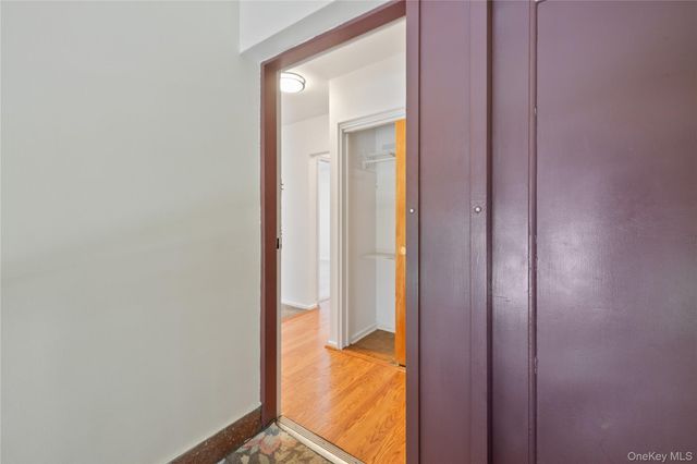 8 Lawrence Drive C, White Plains, NY 10603