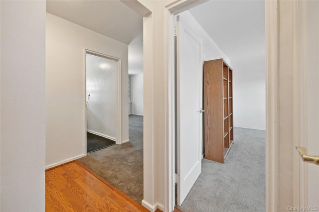 8 Lawrence Drive C, White Plains, NY 10603