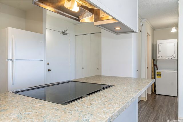 3045 Ala Napuaa Place 1518, Honolulu, HI 96818