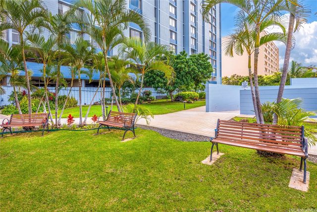 3045 Ala Napuaa Place 1518, Honolulu, HI 96818