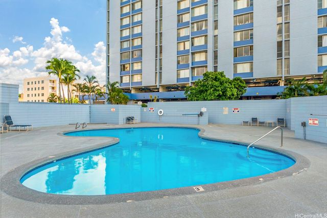 3045 Ala Napuaa Place 1518, Honolulu, HI 96818