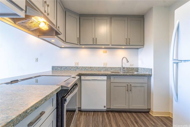 3045 Ala Napuaa Place 1518, Honolulu, HI 96818