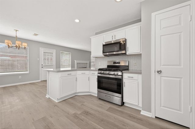 17819 Inland Oaks Drive, Richmond, TX 77407