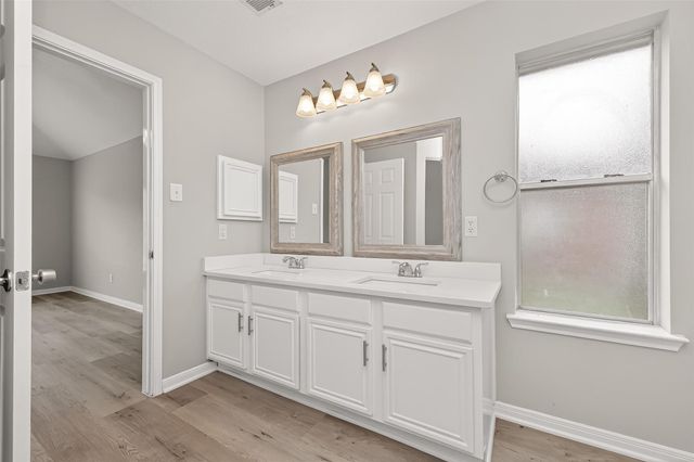 17819 Inland Oaks Drive, Richmond, TX 77407